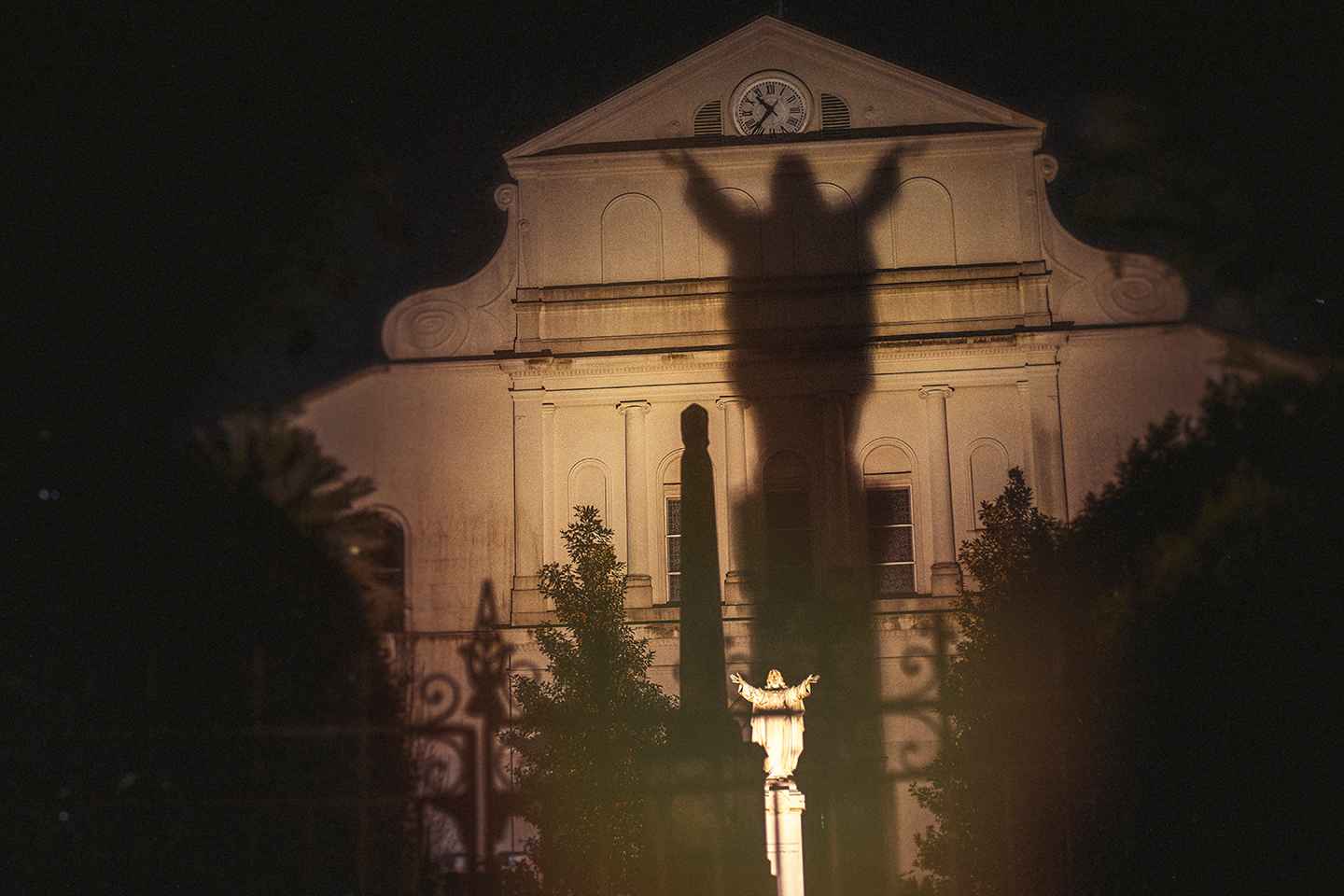 New Orleans: Ghost, Crime, Voodoo, and Vampires Guided Tour thumbnail