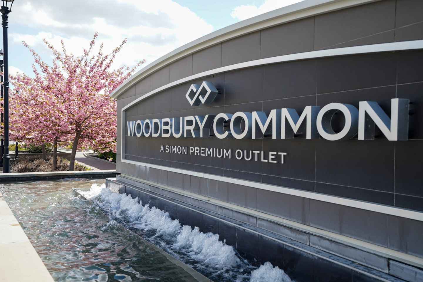 From NYC: Woodbury Common Premium Outlets Shopping Tour thumbnail